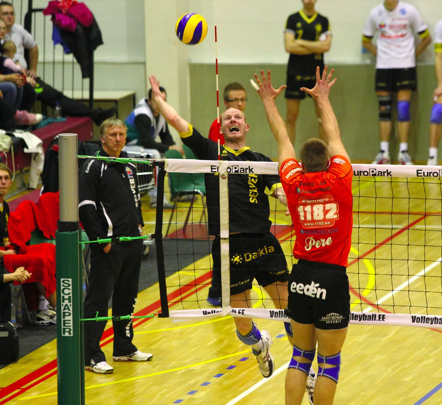 Tallinna Selver võttis 26. aprillil ülipõnevas kohtumises 3:2 võidu Tartu Pere Leiva üle.