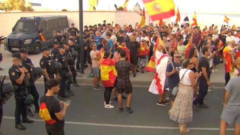 HOIATUSLASUD ⟩ Ceuta politsei pidi ohjama kohalike elanike ja sisserändajate vägivallatsemist