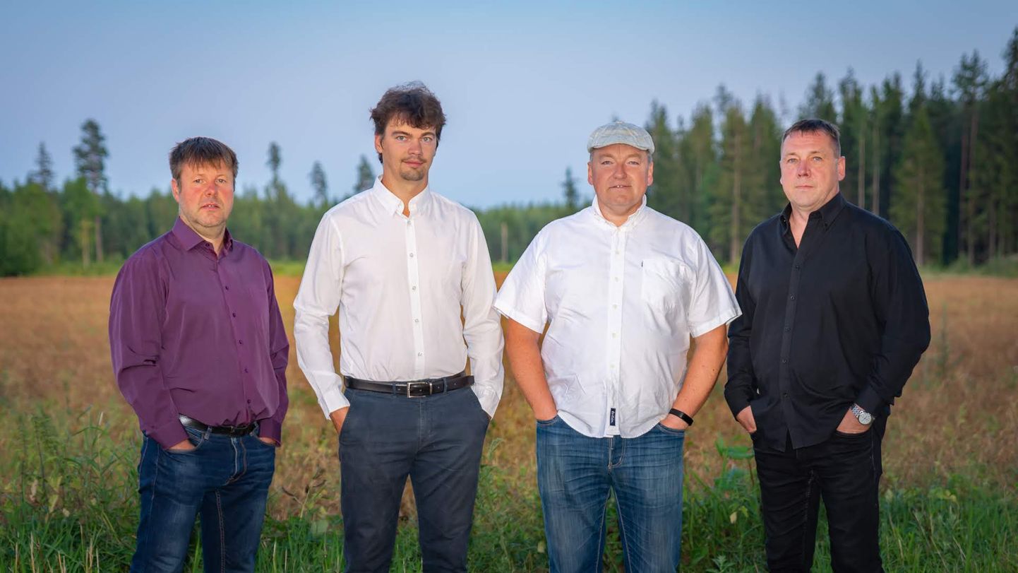 Kõhukeste liikmed Kaido Kaha, Toomas Ojasaar, Raivo Sildoja ja Ivari Saare tulevasel võtteplatsil.