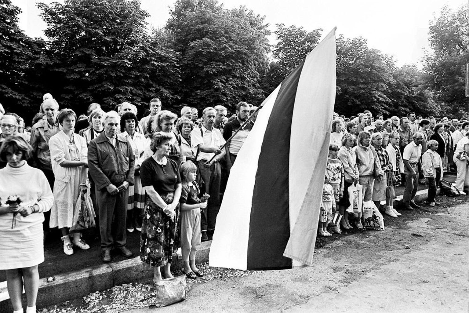 23. augustil 1991 toimus Tallinnas raadiomaja juures miiting, kus austati kaitseliitlasi ja kodukaitse inimesi, kes kaitsesid raadiomaja.