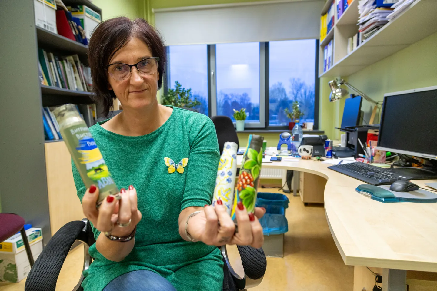 Maaülikooli kliinilise veterinaarmeditsiini õppetooli kaasprofessor Piret Kalmus abistab Ukraina inimesi suure sõja puhkemise aastast.