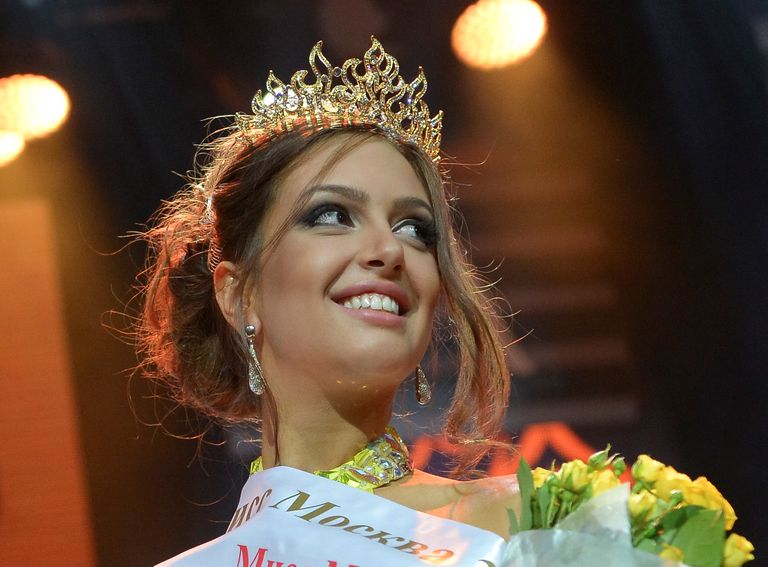 Malaisia kuninga Muhammad V-ga abiellunud Oksana Vojevodina 2015. aastal Miss Moskvaks saades