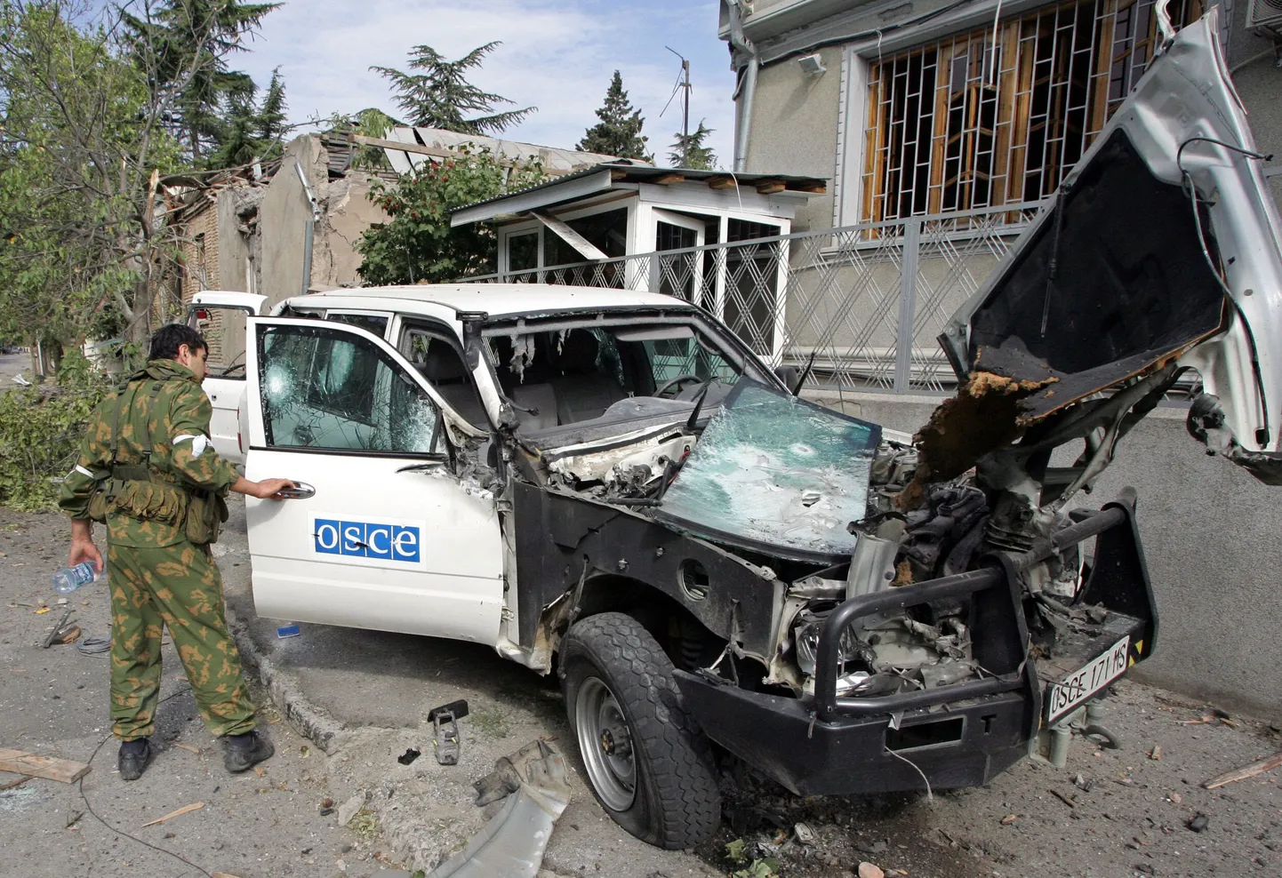 OSCE vaatlejate auto Lõuna-Osseetia pealinnas Tshinvalis.