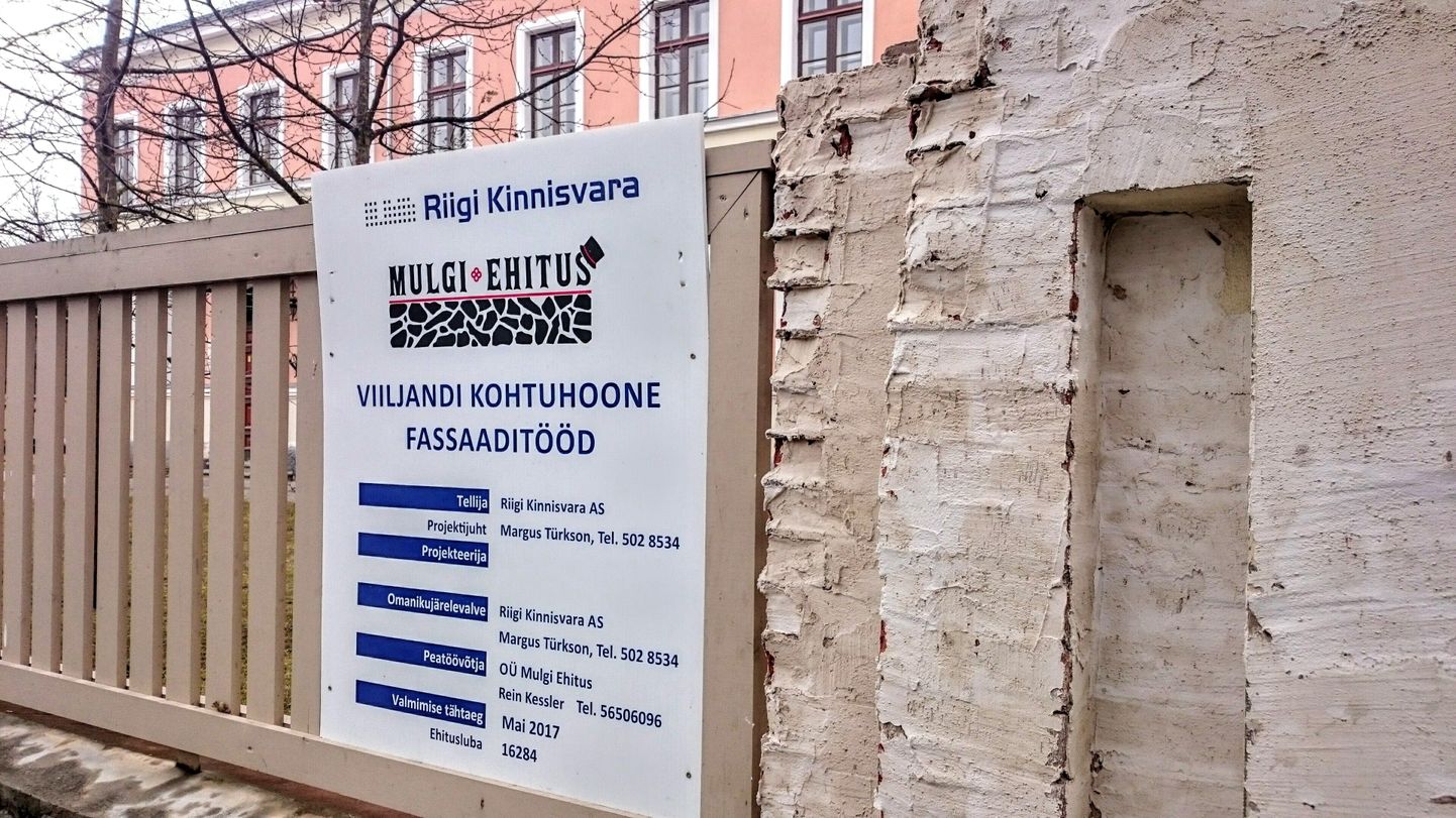 Riigi Kinnisvara tellitud töö teatetahvlil on Viljandi nimi valesti kirjutatud.