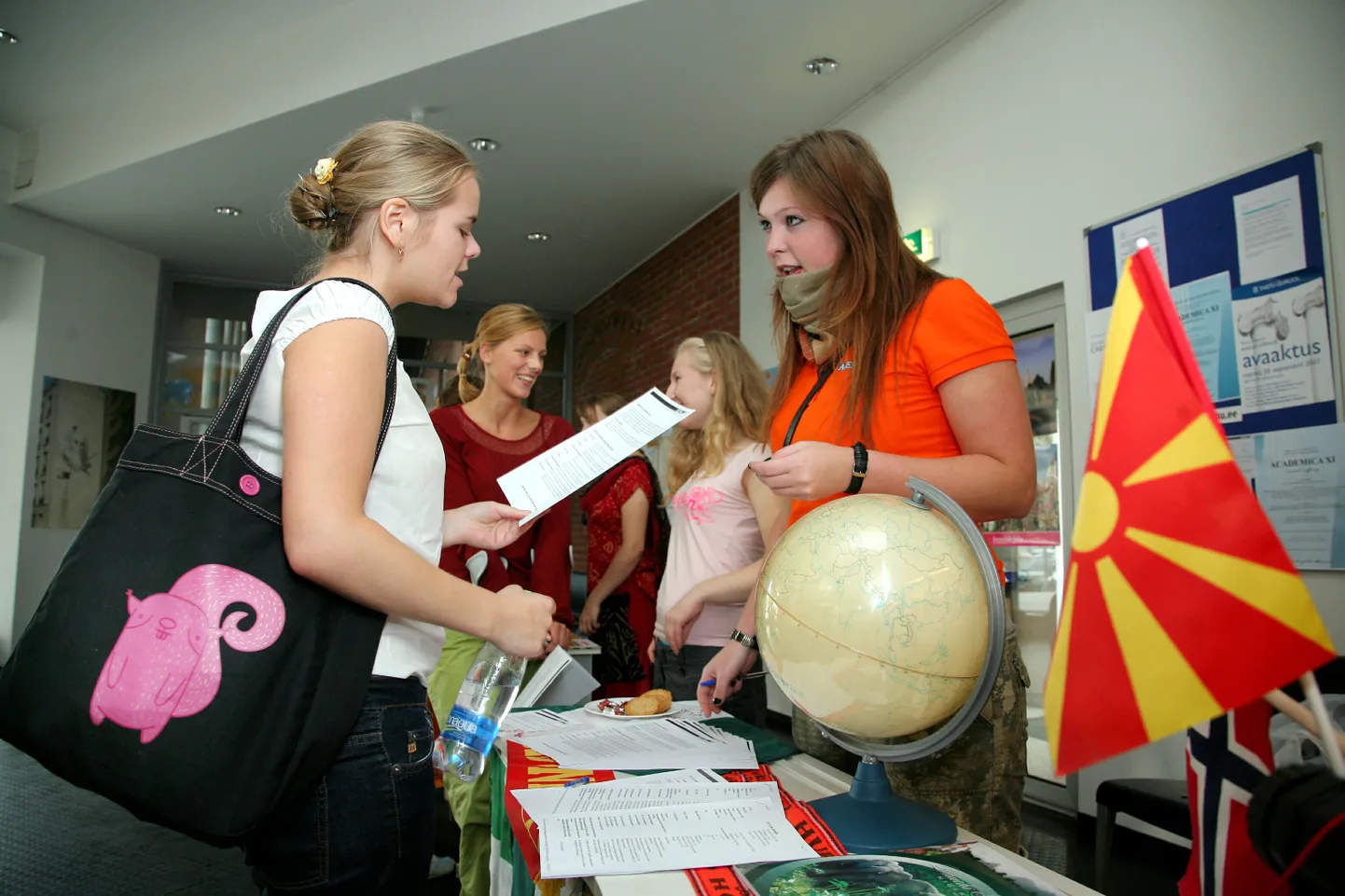 TÜ Pärnu kolledži tudengid ootavad gümnaasiumilõpetajaid endaga päeva veetma 17. novembril, et lähemalt tutvustada üliõpilaselu.
