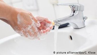 Мытье рук поможет снизить вероятность соприкосновения с вирусами