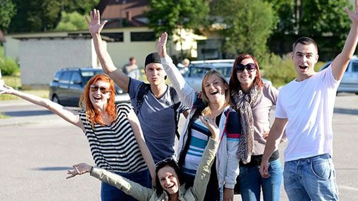 "Positivus".
