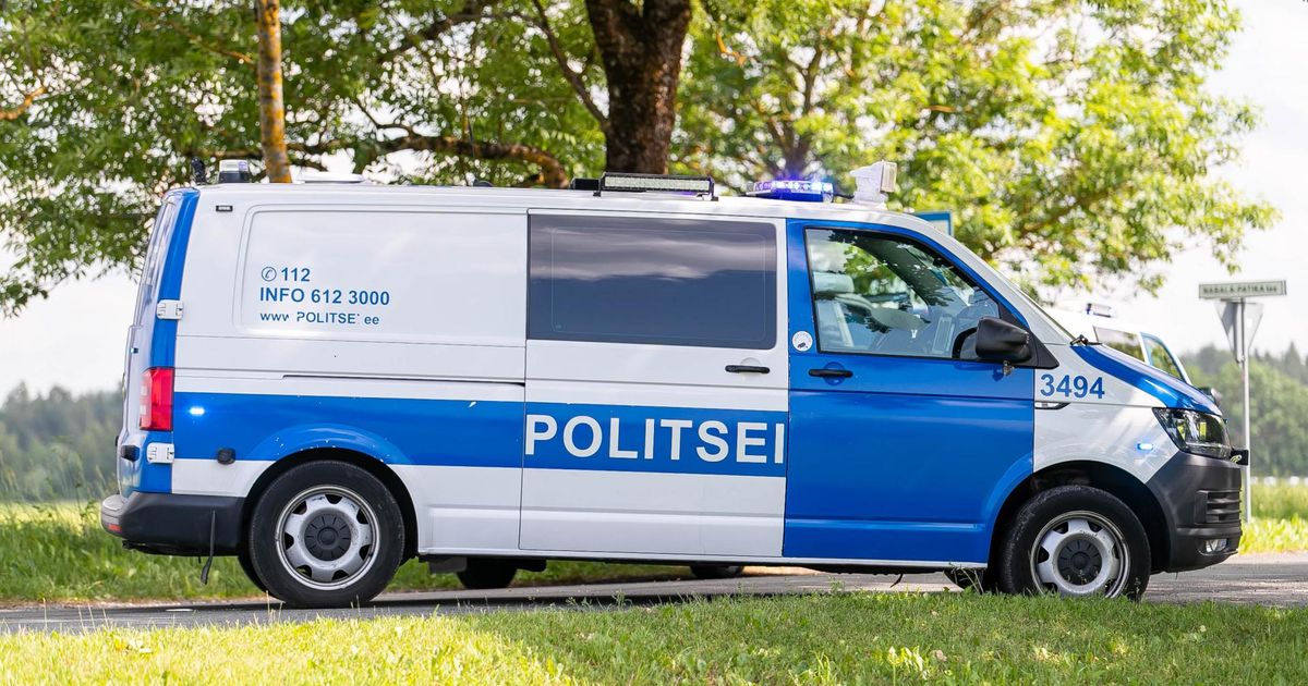 Politsei kinni peetud autole sõitis otsa teine sõiduk