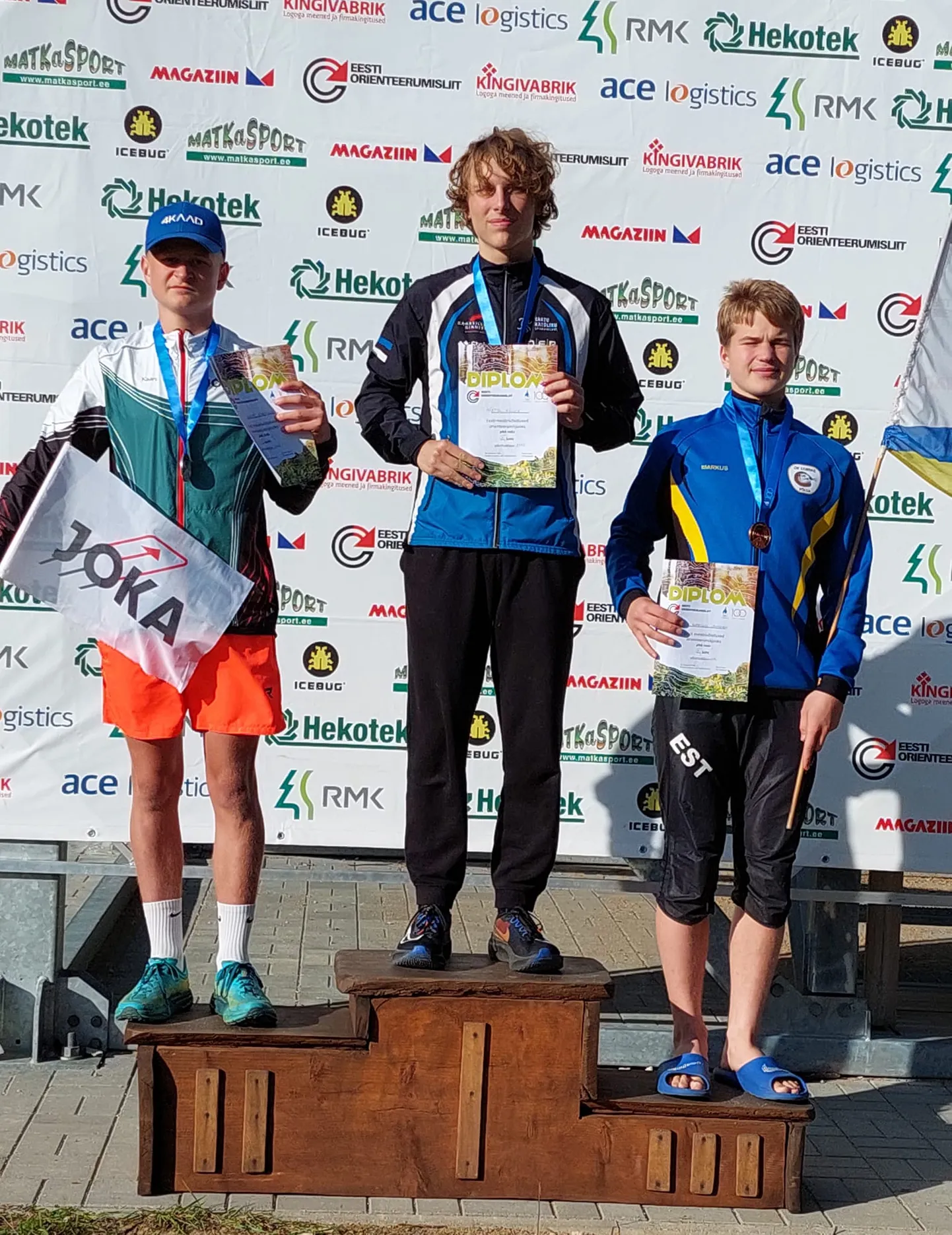 Noormeeste M16 klassi poodium, vasakul Kerto Kaasiku.