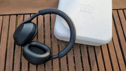 Sony kõrvaklapid WH-1000XM5 võivad nüüd natuke aega loorbereil edasi puhata