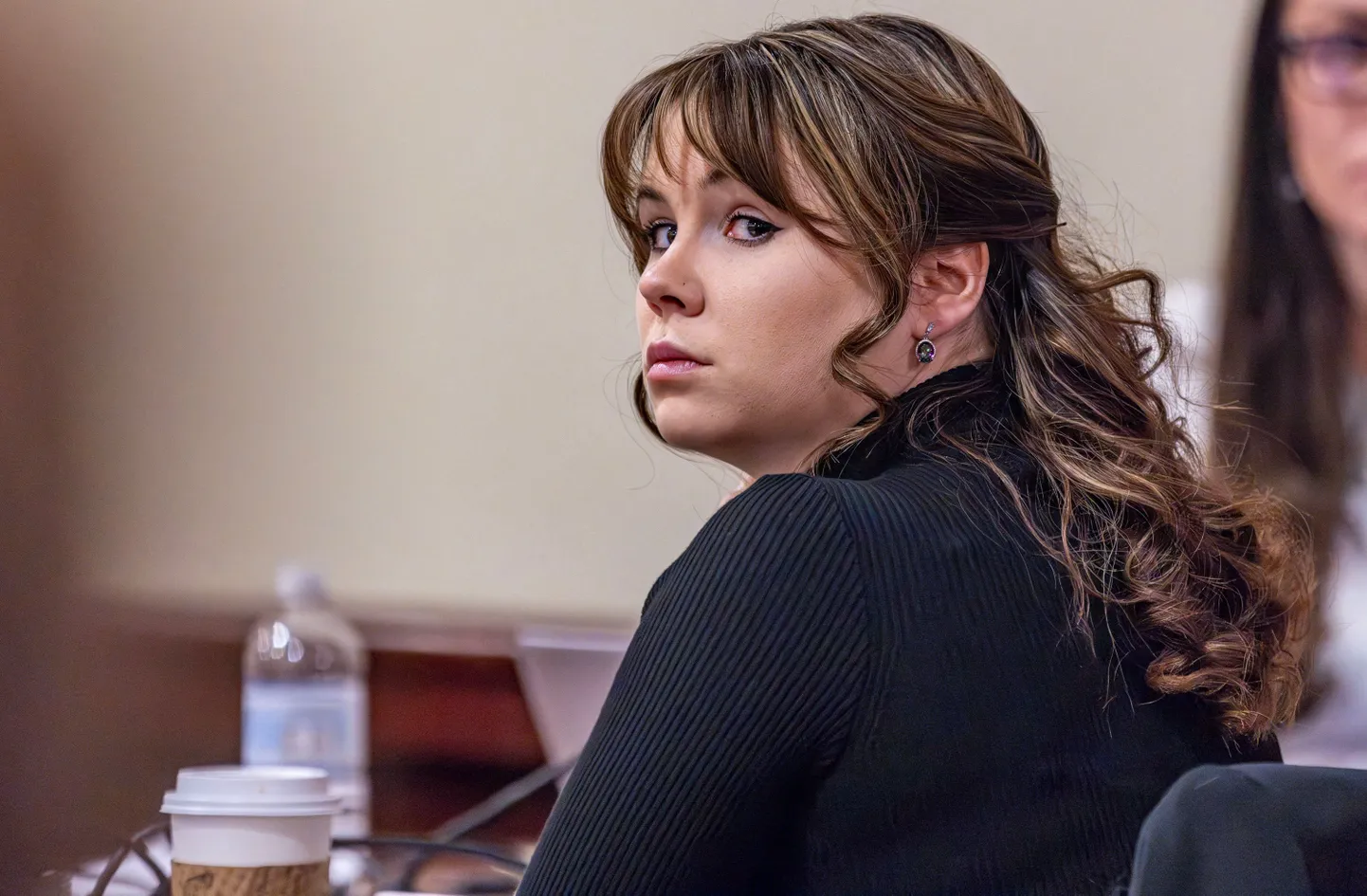 Langetati kohtuotsus 26-aastase relvakäsitleja Hannah Gutierrez-Reedi, kes 2021. aastal ulatas filmivõtetel näitleja Alec Baldwinile laetud relva.