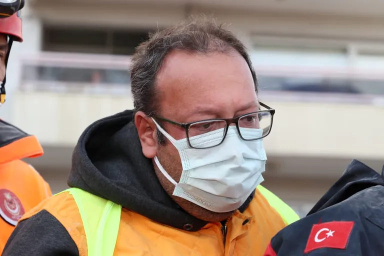Ugur Gezgin, kes on Izmiri maavärinarusudest päästetud kolmeaastase Ayda Gezgini isa
