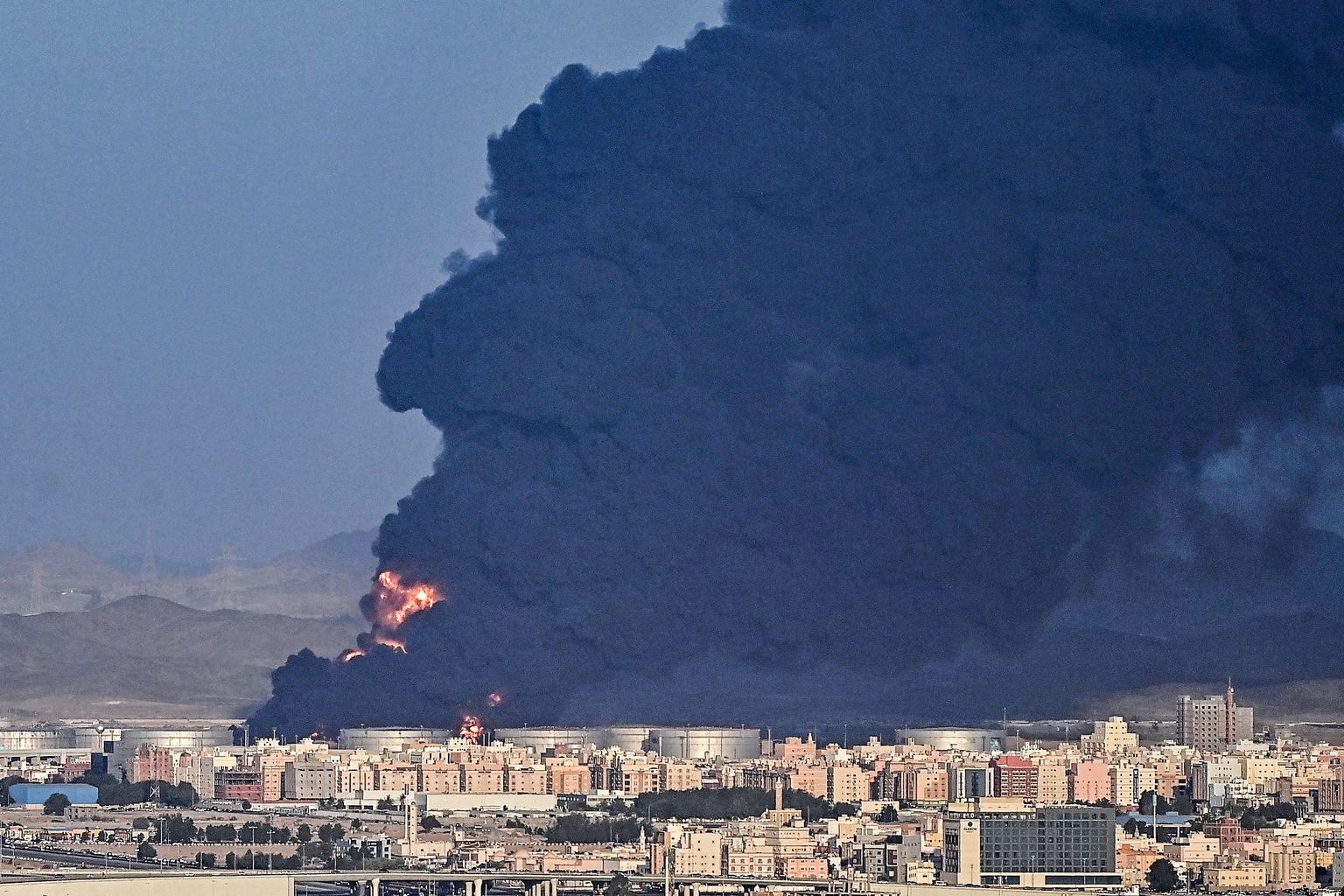 Атака беспилотников на саудовский нефтяной терминал 25 марта 2022 года.