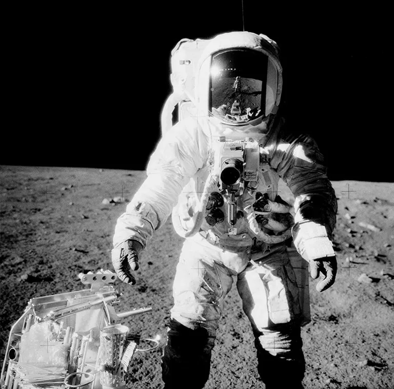 «For All Mankind» (1989)