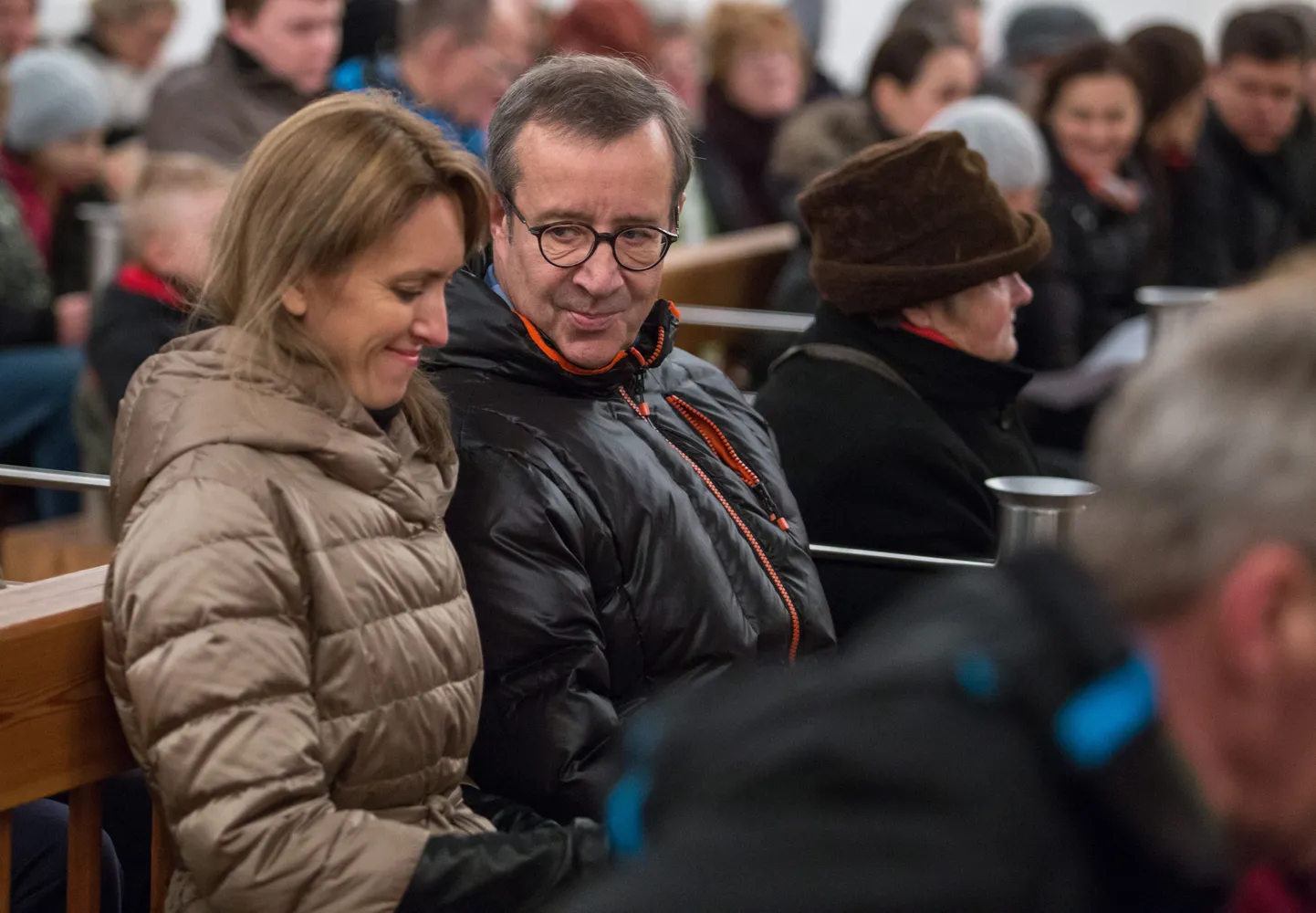 Jõululaupäevane jumalateenistus Halliste kirikus, kus viibisid ka Eesti president Toomas Hendrik Ilves ja tema kihlatu Ieva Kupce.