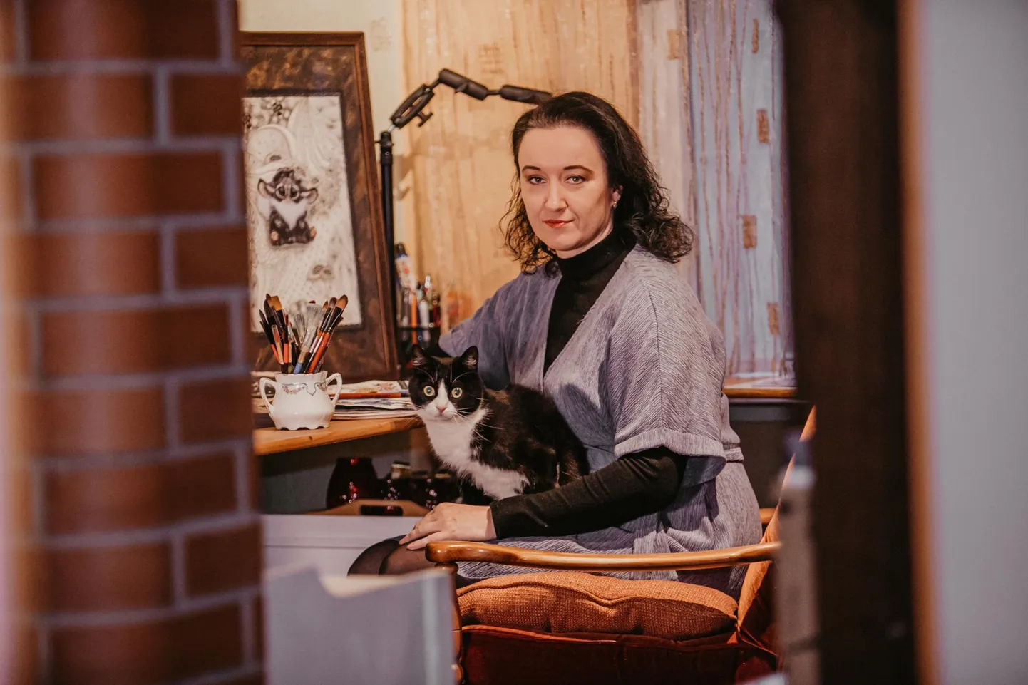 Gerda Mihhailova tegi oma kodus eraldi toast ateljee, et anda kunstihobile ruumi kasvada.