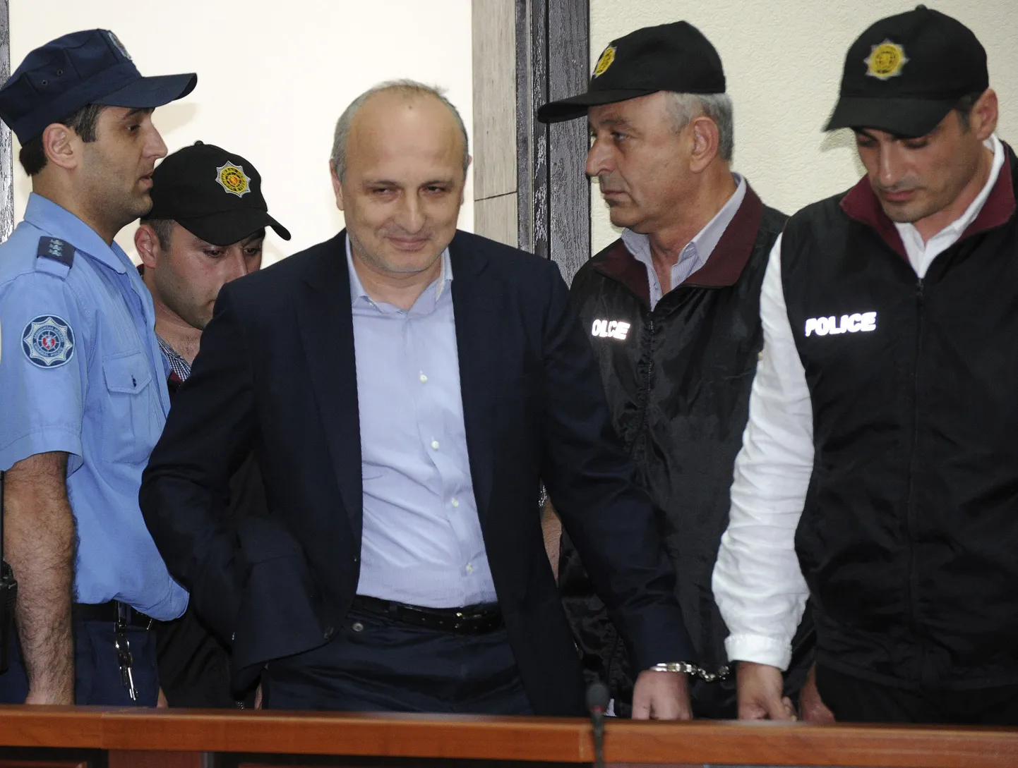 Gruusia endine peaminister Vano Merabišvili Kutaisi kohtus.
