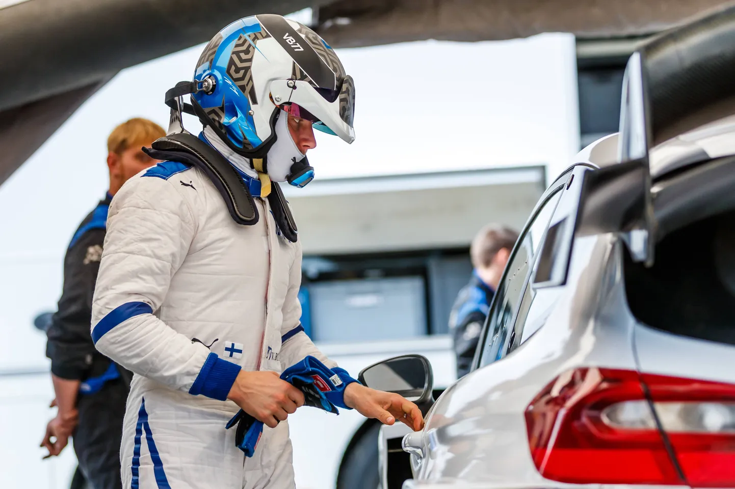 Soome vormel 1 piloot Valtteri Bottas naudib täiega ka rallisõitu.
