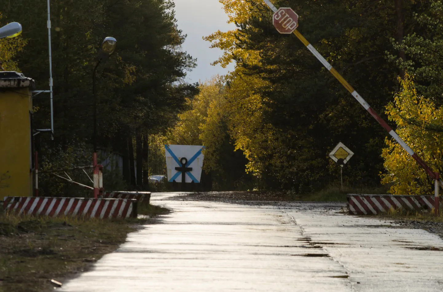 Sissepääs Njonoksa lähedal asuvale sõjaväealale
