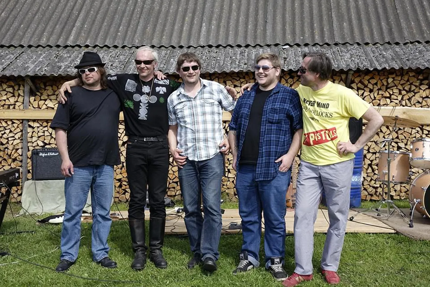 Ostrova festivalil astub ka üles seto punkbänd SMS Tuhkwizza