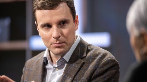 Sergei Metlev: Centre Party's Inexplicable Malice Toward Ülle Madise and Constitution