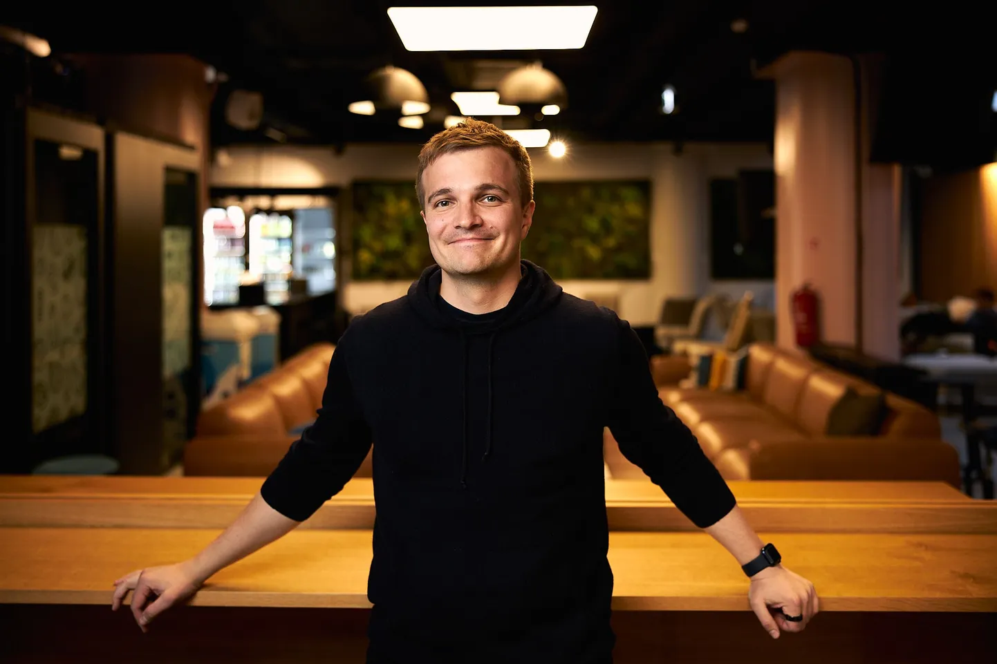 Miki Kuusi on Wolti kaasasutaja ja tegevjuht. Pärast Wolti ühinemist DoorDashiga on ta ka DoorDash Internationali juht.