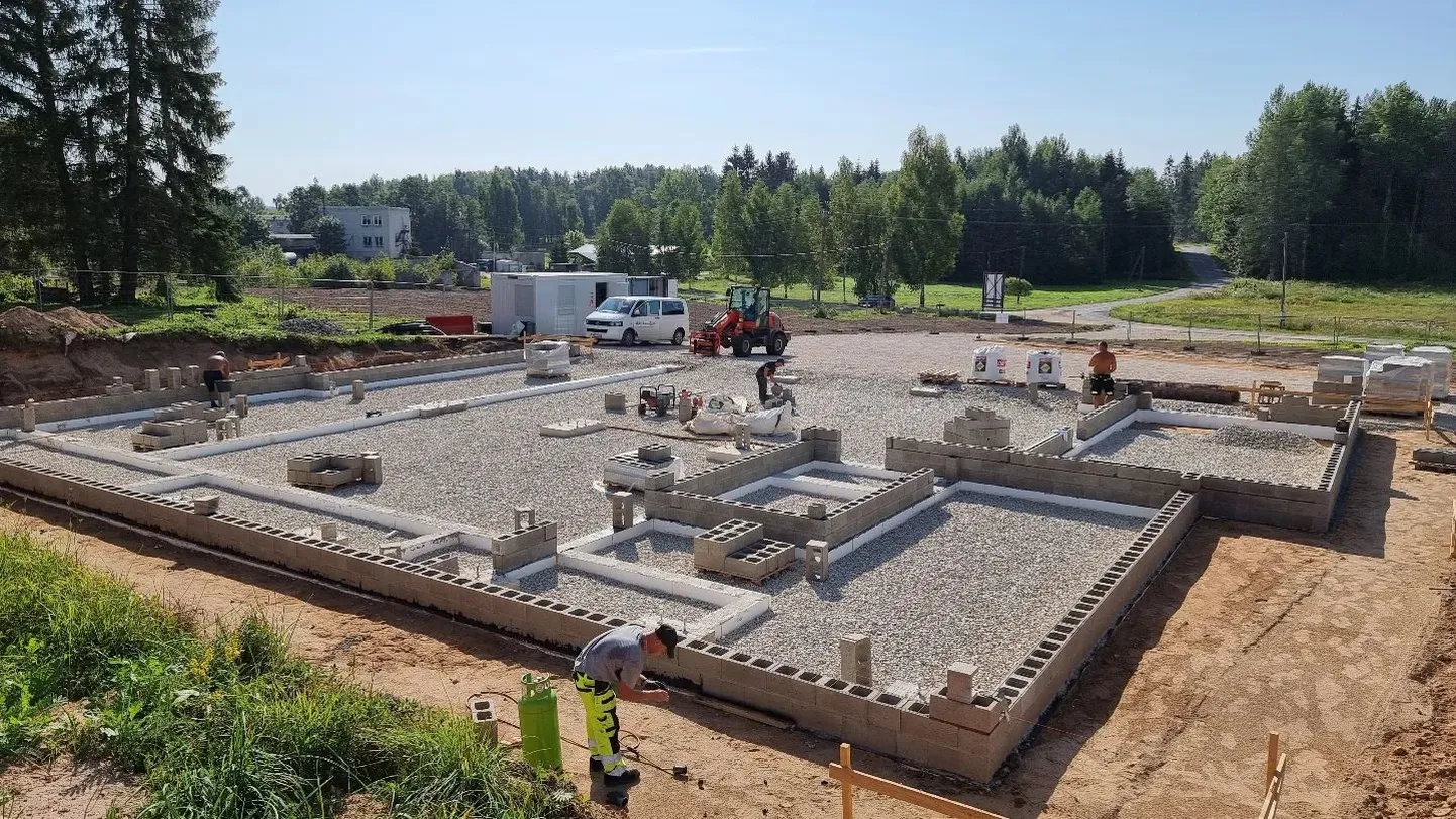 Rõuge päästjate uue depoohoone ehitusplatsil käib töö.