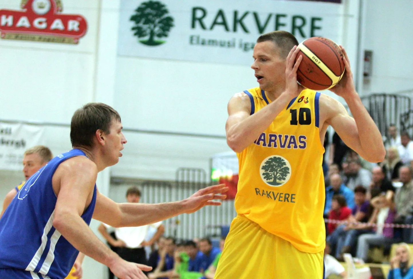 Viljar Veski (palliga) Rakvere Tarva särgis.