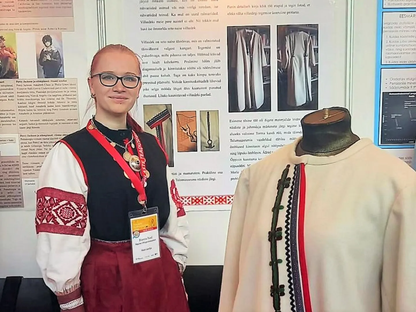 Õpilaste teadusfestivali eriauhinna võitis ka Räpina Ühisgümnaasiumi õpilane Bianca Tuul uurimistööga «Seto naise villasärgi õmblemine».