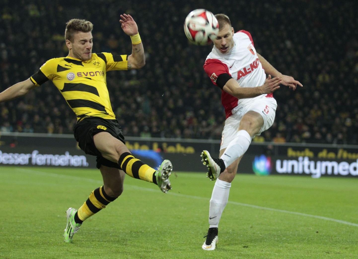 Ragnar Klavan (paremal) mängus Dortmundi Borussia vastu.