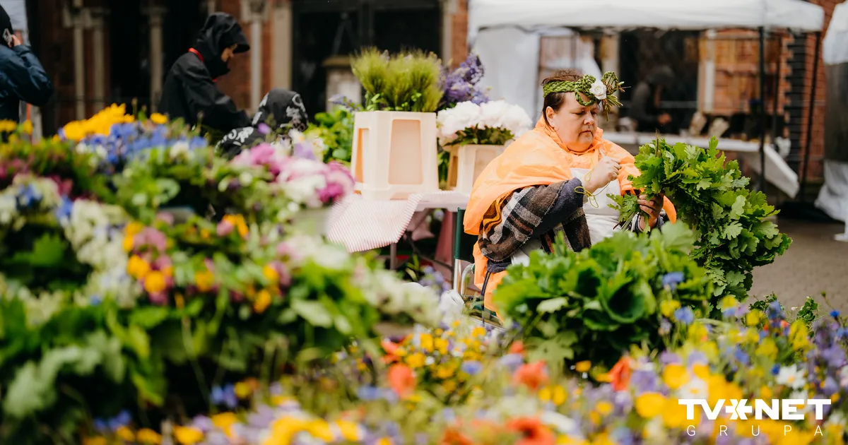 Air Baltic Landing, Latvian Football & June News Roundup