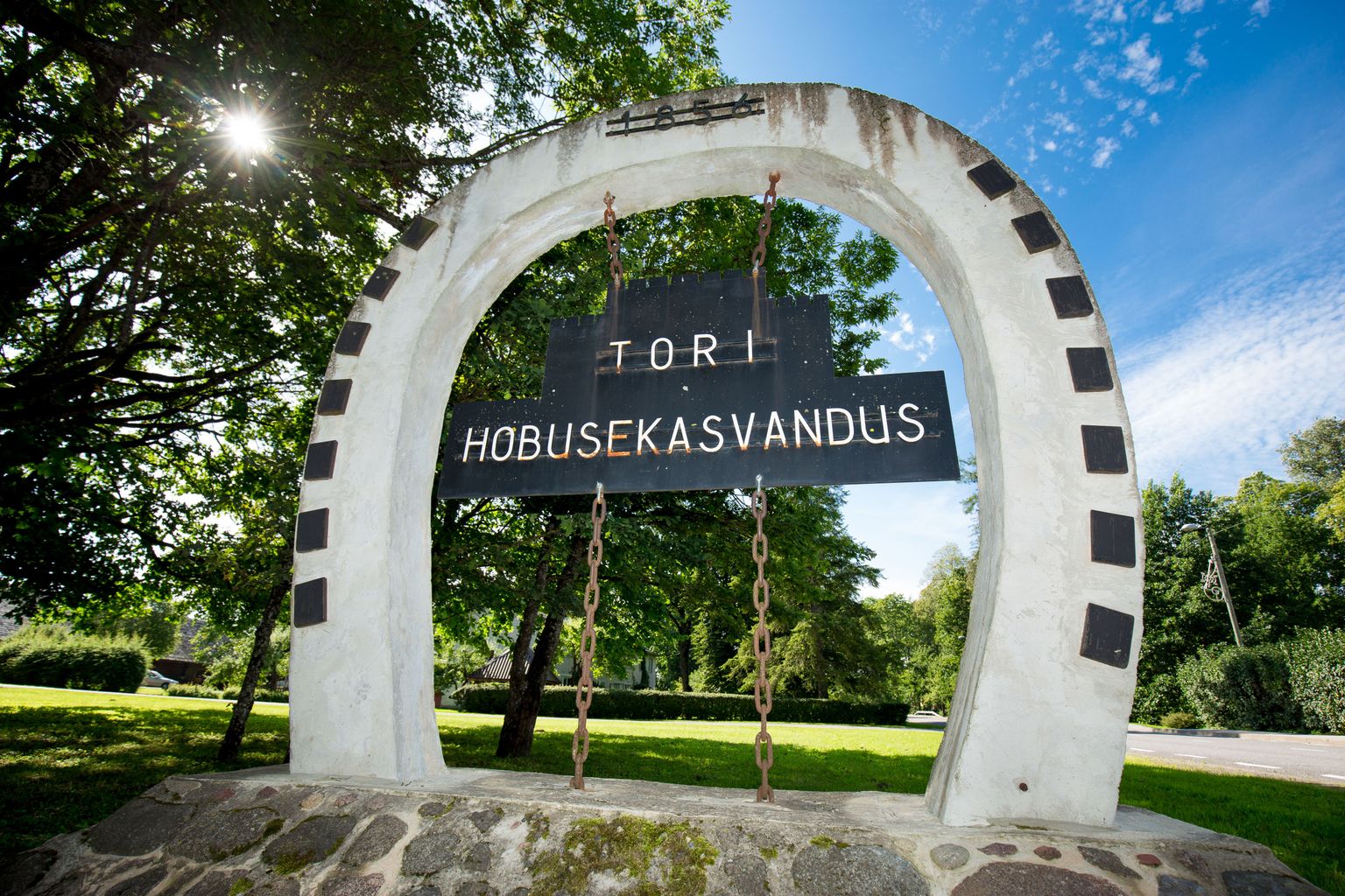 Tori hobusekasvandus.