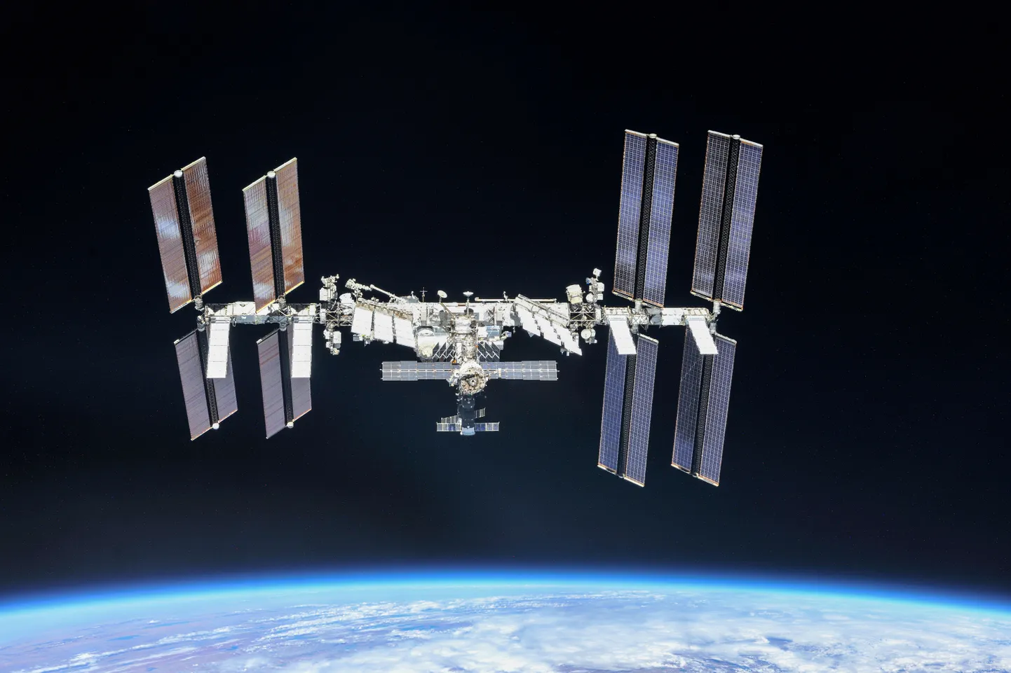 Foto rahvusvahelisest kosmosejaamast (ISS), mille tegid Venemaa kosmosnaudid 4. oktoobril 2018 kosmoselaeva Sojuz pardal