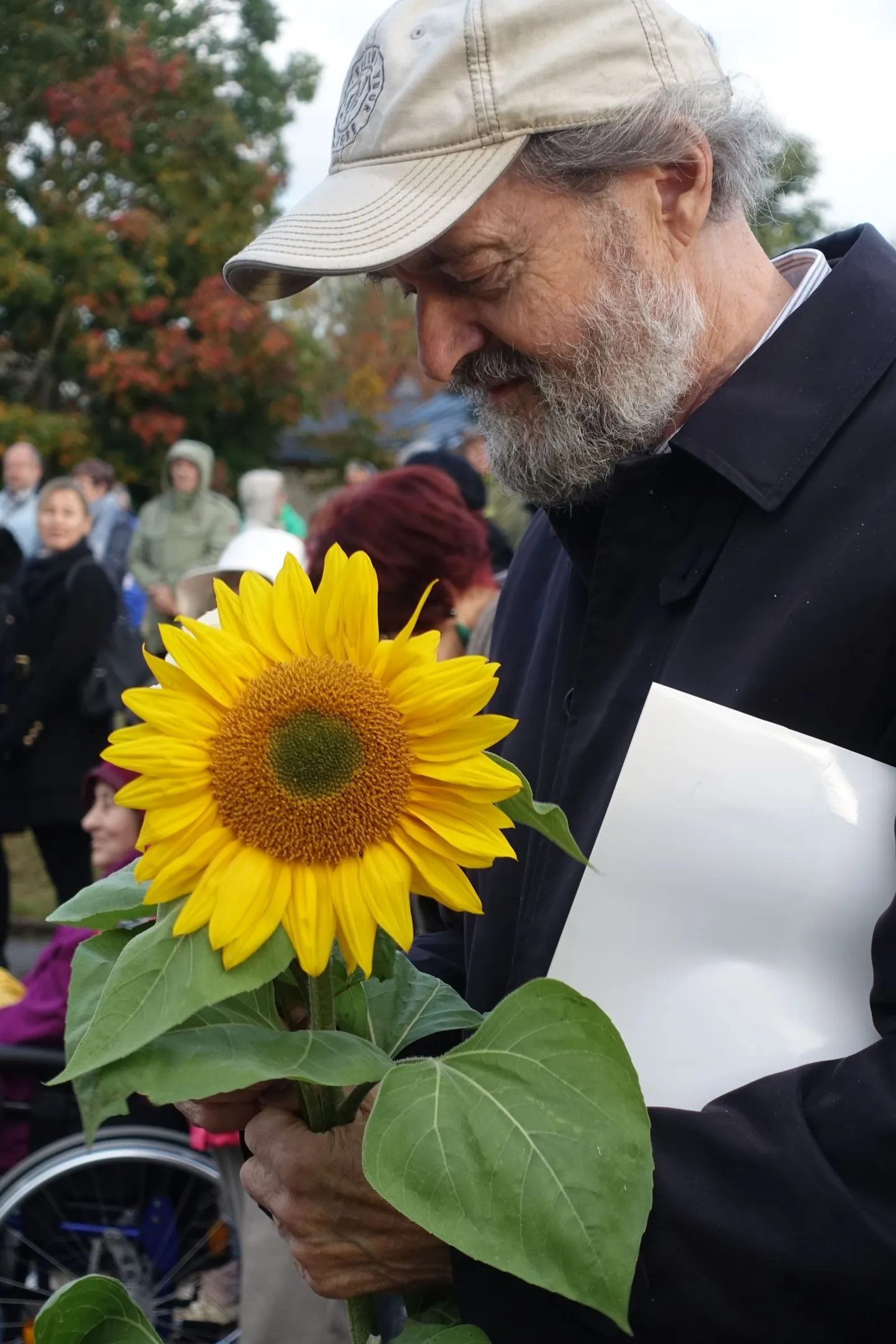 Arvo Pärt muusikaaia avamisel.
