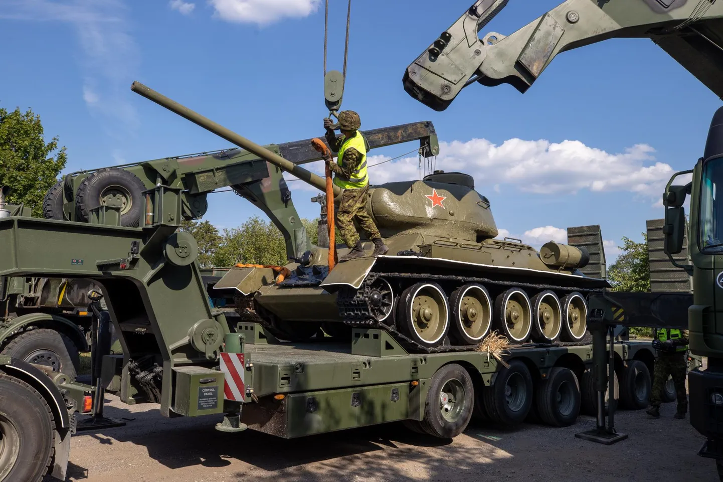 Narva tank jõudis Viimsi sõjamuuseumi.
