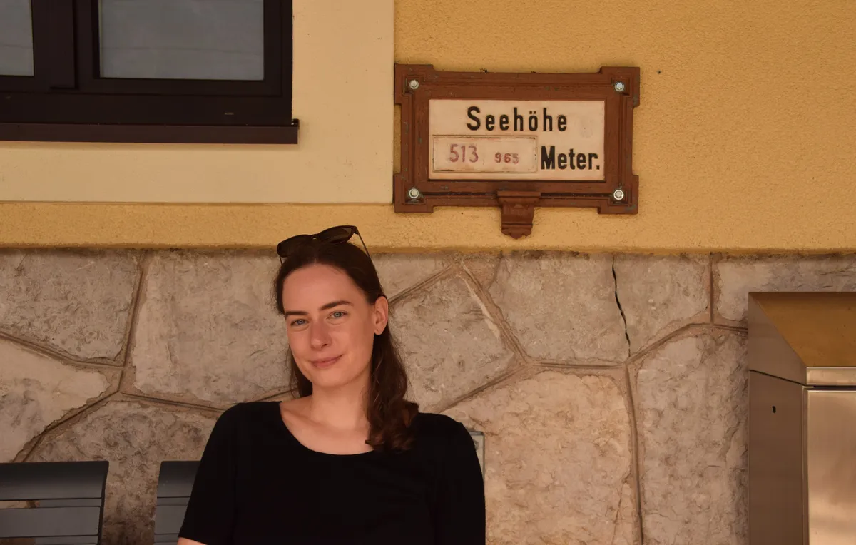 Bad Ischl ja Salzkammerguti tiimi rahvusvaheliste suhete juht Barbara Eigner saatis Tartust küllatulnud eestlasi Austrias, vastates huviliste igale küsimusele. Ta on Viini tüdruk, kelle tõi Bad Ischlisse töö, mida Euroopa kultuuripealinna meeskond talle pakkus. Täpselt aasta tagasi külastas ta ka Tartut ja kinnitab, et sai selle linna vibe´st aru küll.