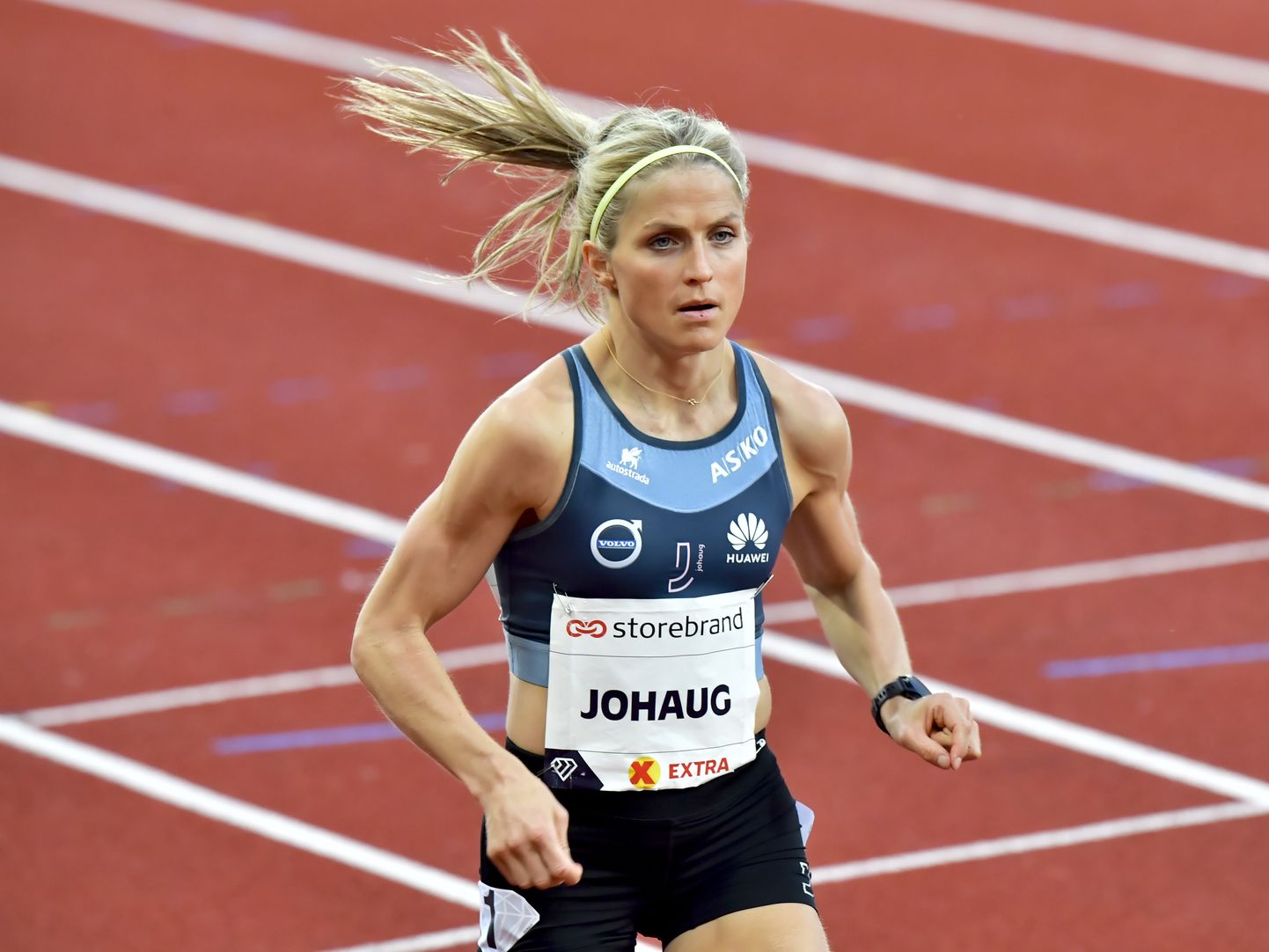Therese Johaug hoiab 10 000 meetri maailma hooaja edetabelis teist kohta.