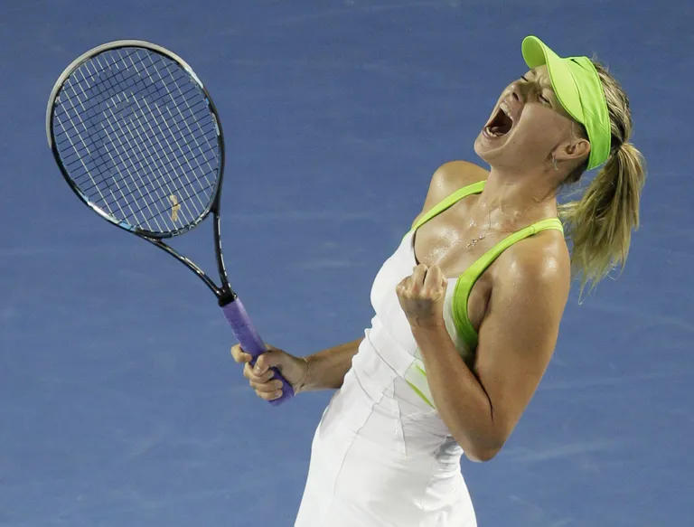 Maria Šarapova väljendab tihti emotsioone väljakul, lastes kuuldavale võimsa karje.