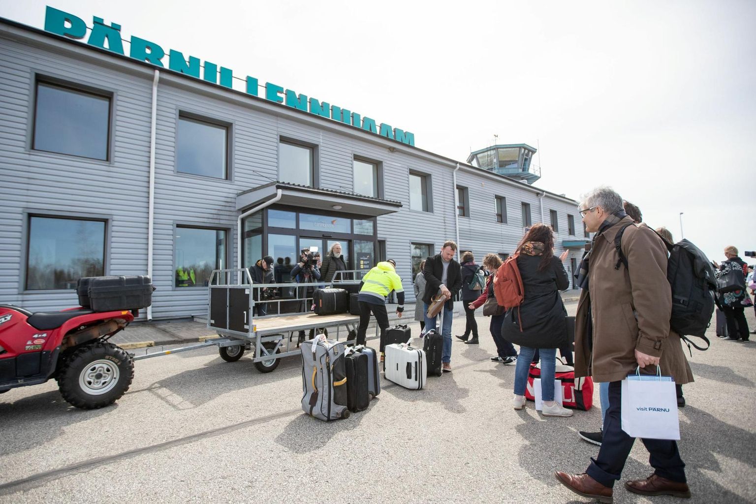 Pärast lennuraja ja reisiterminali remonti kavandatakse Pärnu lennujaamas terminali administratiivosa uuendamist.