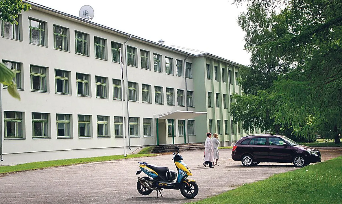 Pärnu Vene gümnaasium ootab uut direktorit.