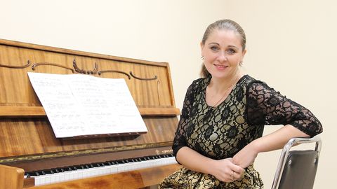 Знаменитый оркестр из Петербурга и нарвская певица приготовили неожиданный подарок на 100-летие Эстонии