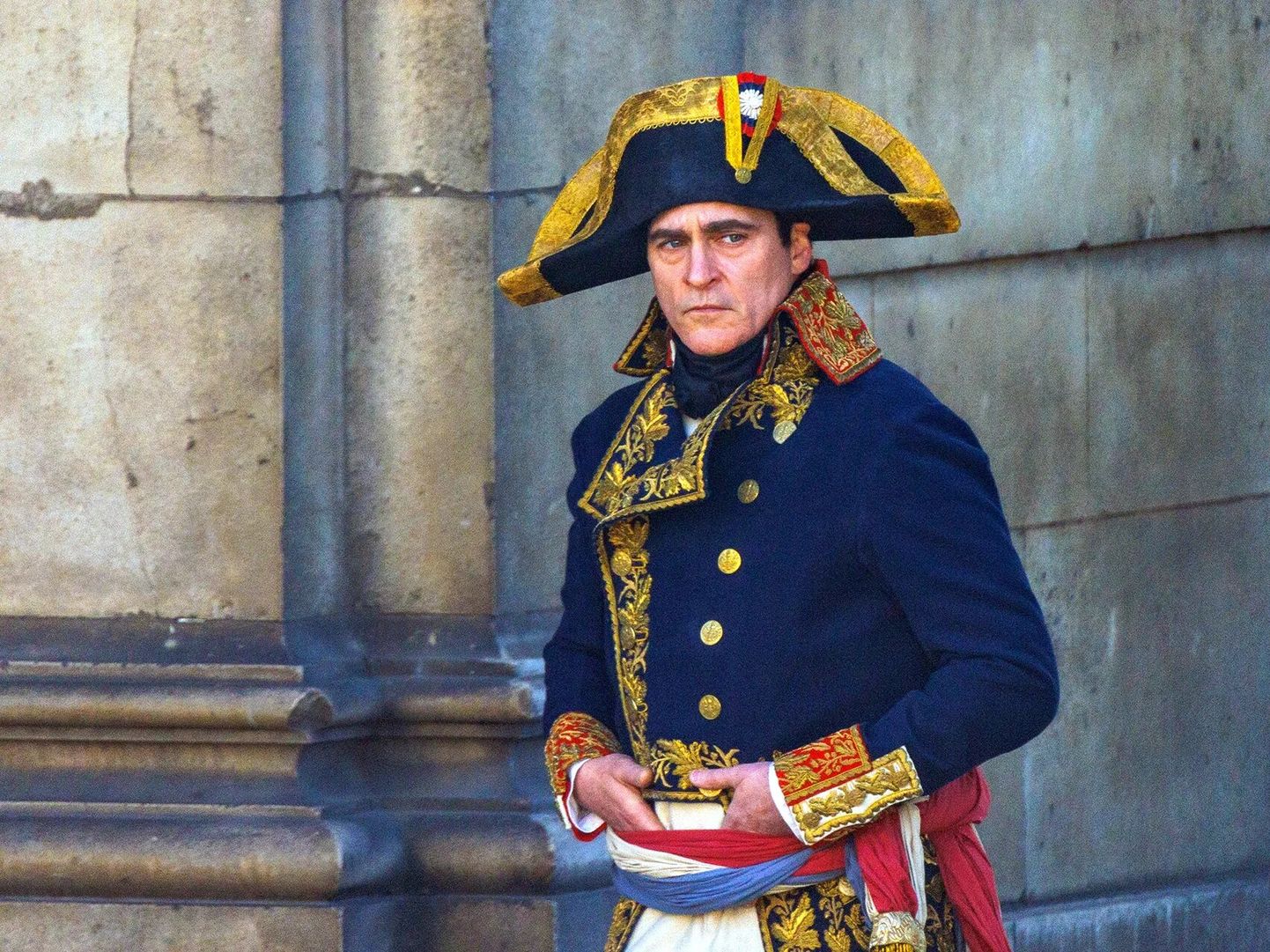 Наполеон — Хоакин Феникс.
