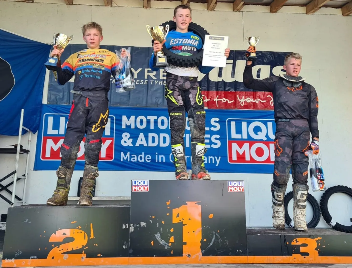 Masinaklassis 85 cc saavutas Äksi Cupil esikoha Jan-Marten Paju, teine oli Kaspar Uibu ja kolmas Robin Raudsepp.