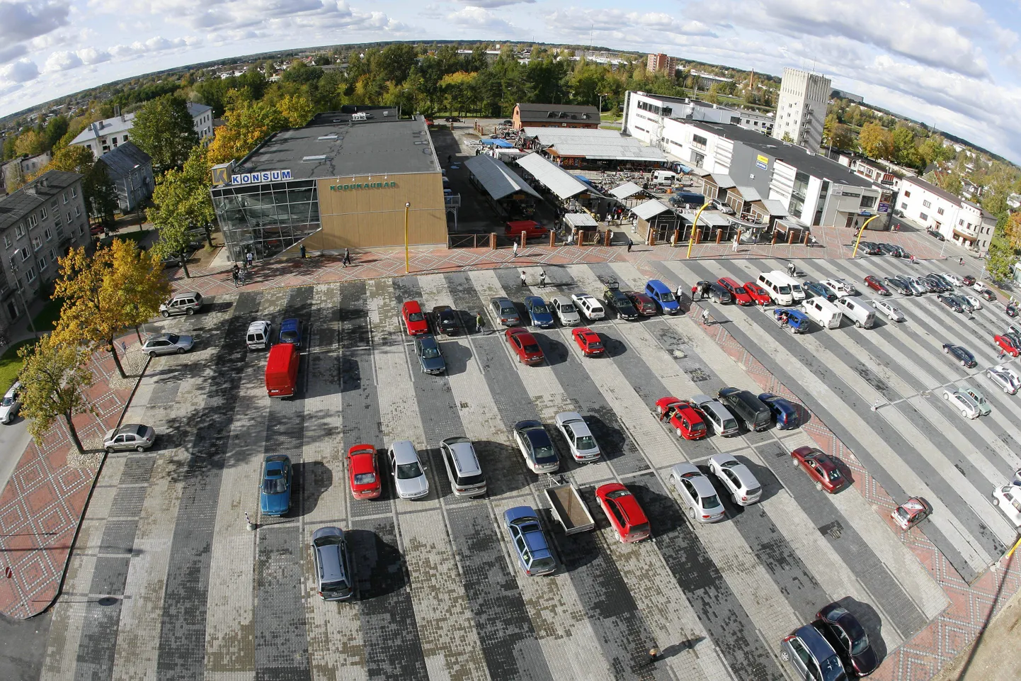 Laupäeval on Viljandi turu juures Keskerakonna noorte meeleavaldus.