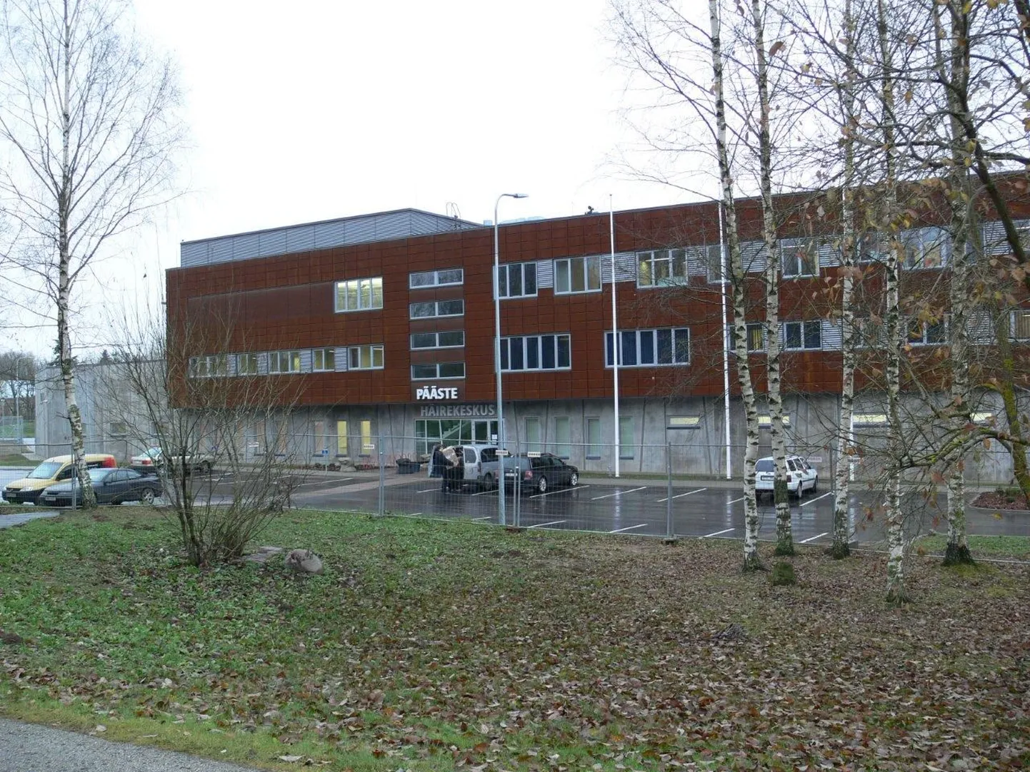 Jaama tänava lõpus on valminud häirekeskuse ja päästeameti ühishoone, kuhu esimesena kolib uue nädala alguses Lõuna päästekeskus.