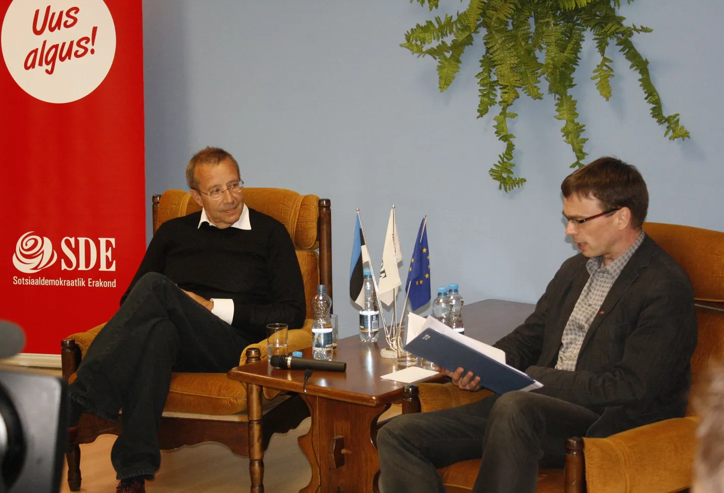 Toomas Hendrik Ilves ja Sven Mikser Nelijärvel.