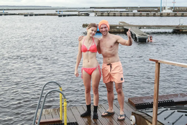 «Taliujuma on tore tulla koos sõpradega,» ütleb Taliujumiskeskuse üks asutajatest, kelle sõnul on tailujujate sõpruskond aastatega väga suureks kasvanud.