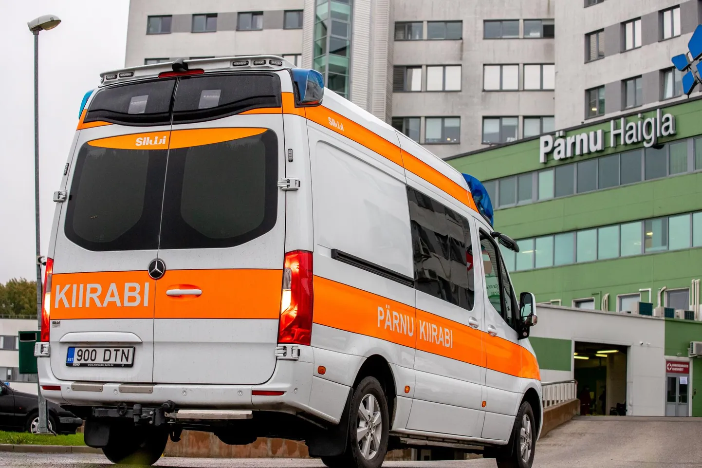 Четыре человека были доставлены в больницу после дорожной аварии в волости Хяэдемеэсте.