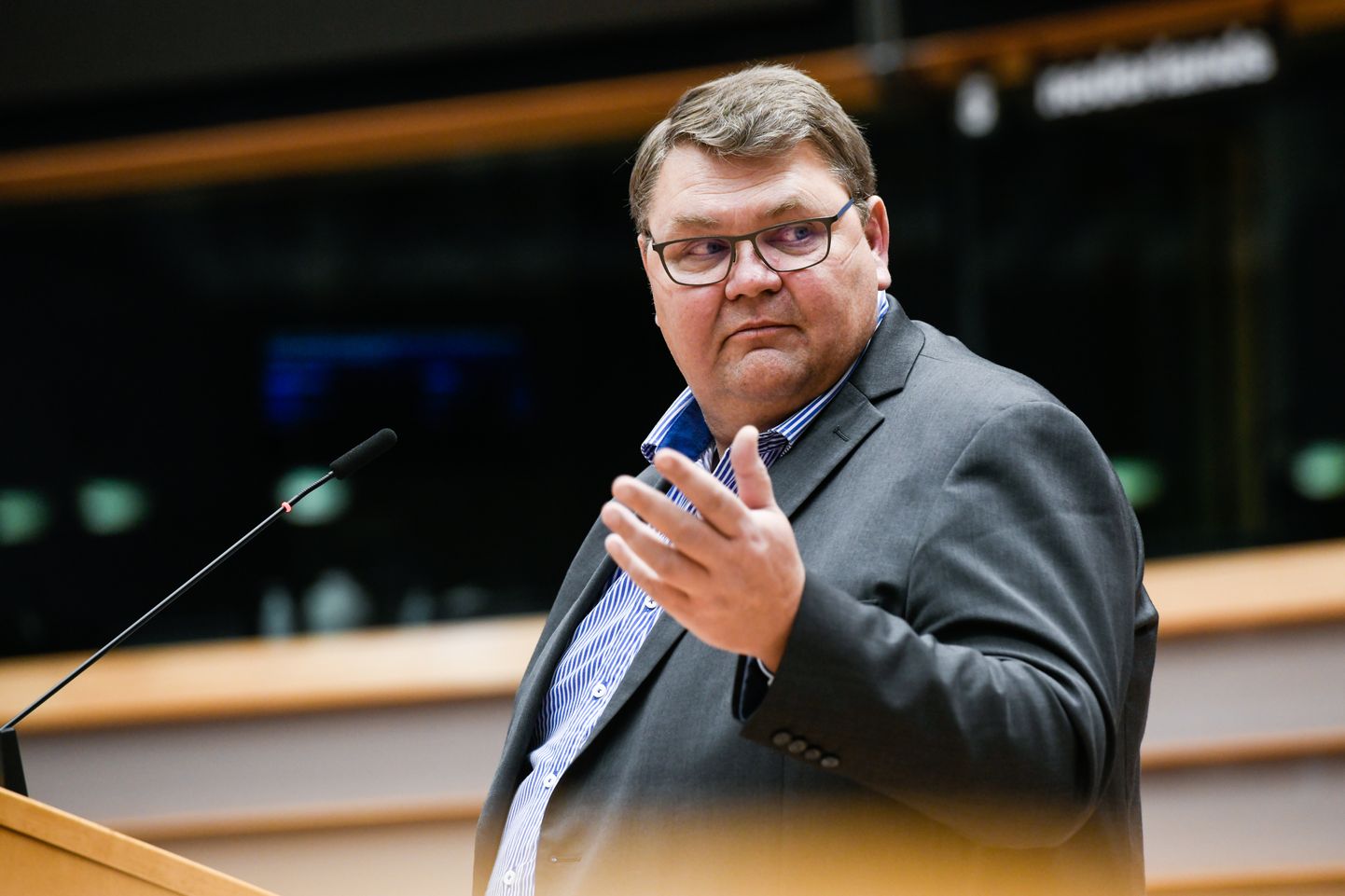 Rootsi Demokraatide ridadesse kuuluv eurosaadik Peter Lundgren Euroopa Parlamendi istungil kõnelemas.