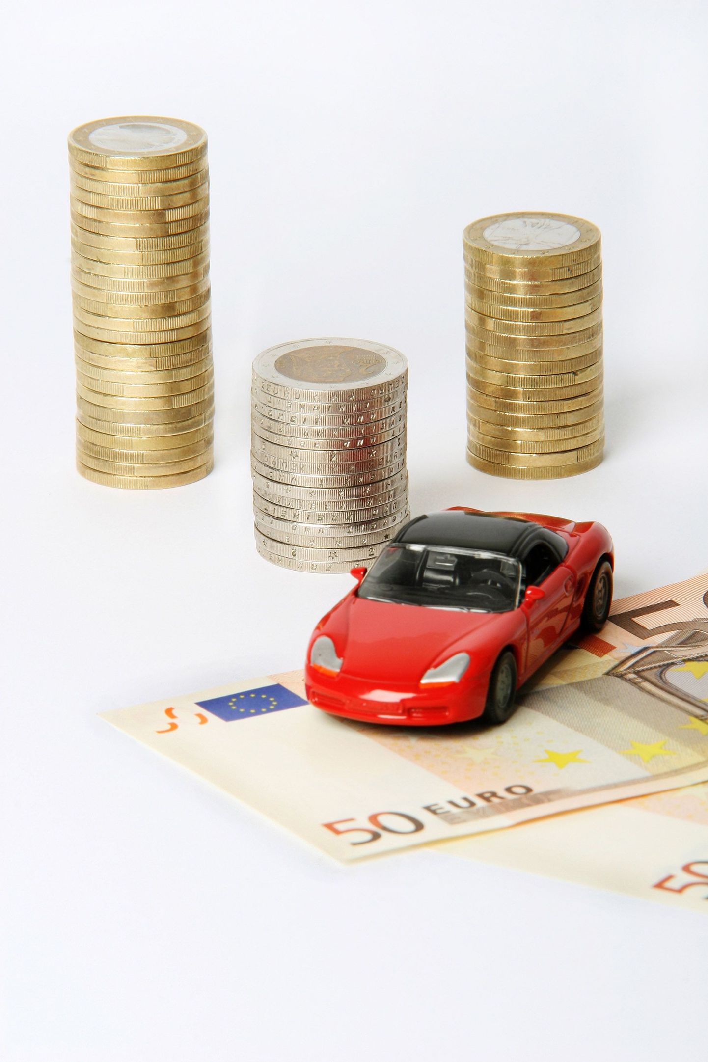 Üks suuremaid ettevõtmisi oli umbes 700 auto müük, millelt jäi makse tasumata umbes 500 000 eurot